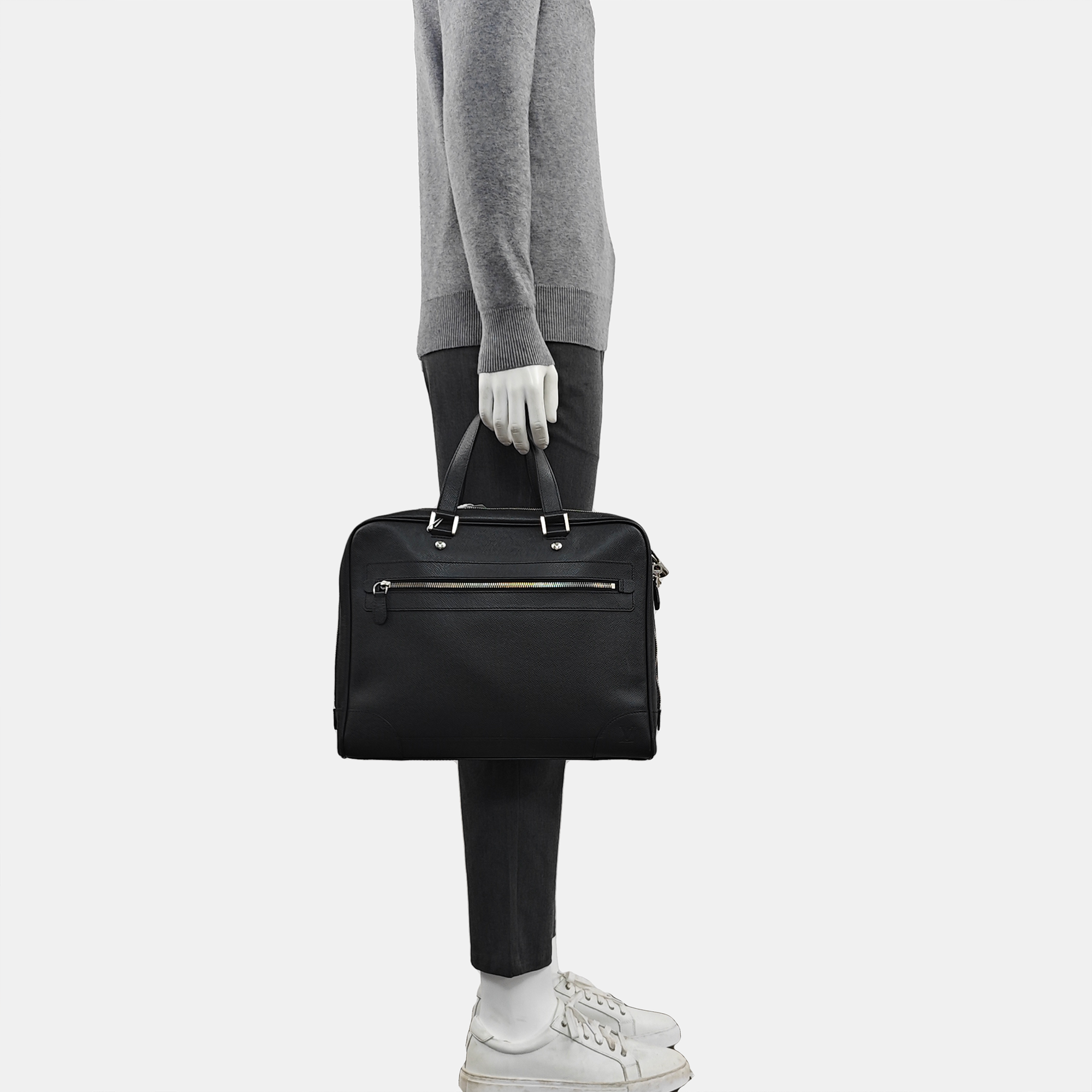 IGOR Calfskin Black