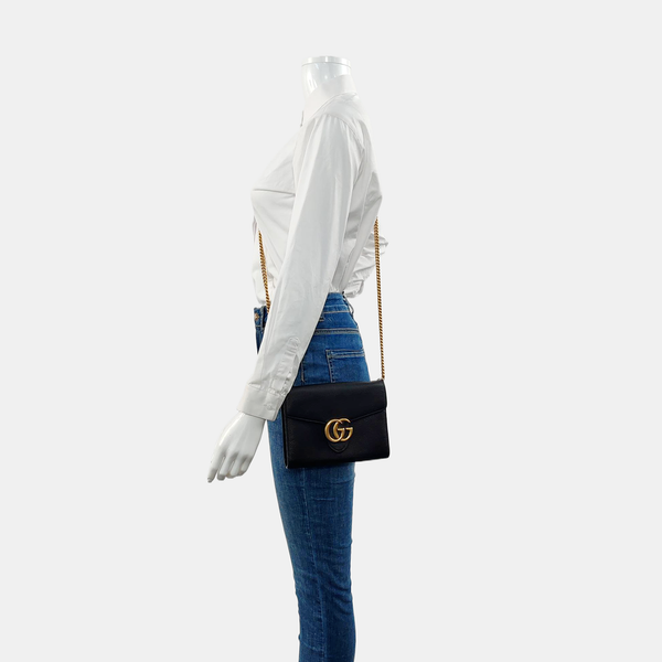 Authenticated pre-owned  GG Marmont Mini Calfskin Black - Shoulder Bag at Looply
