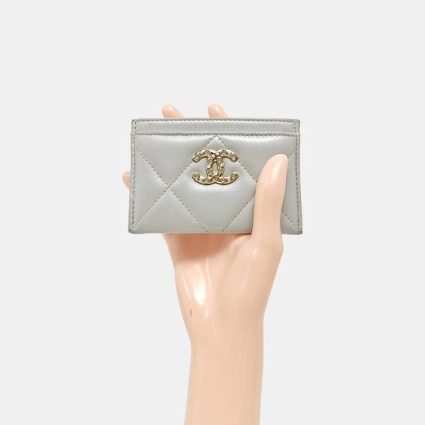 CHANEL 19 Small Quilted Lambskin Gray Wallet