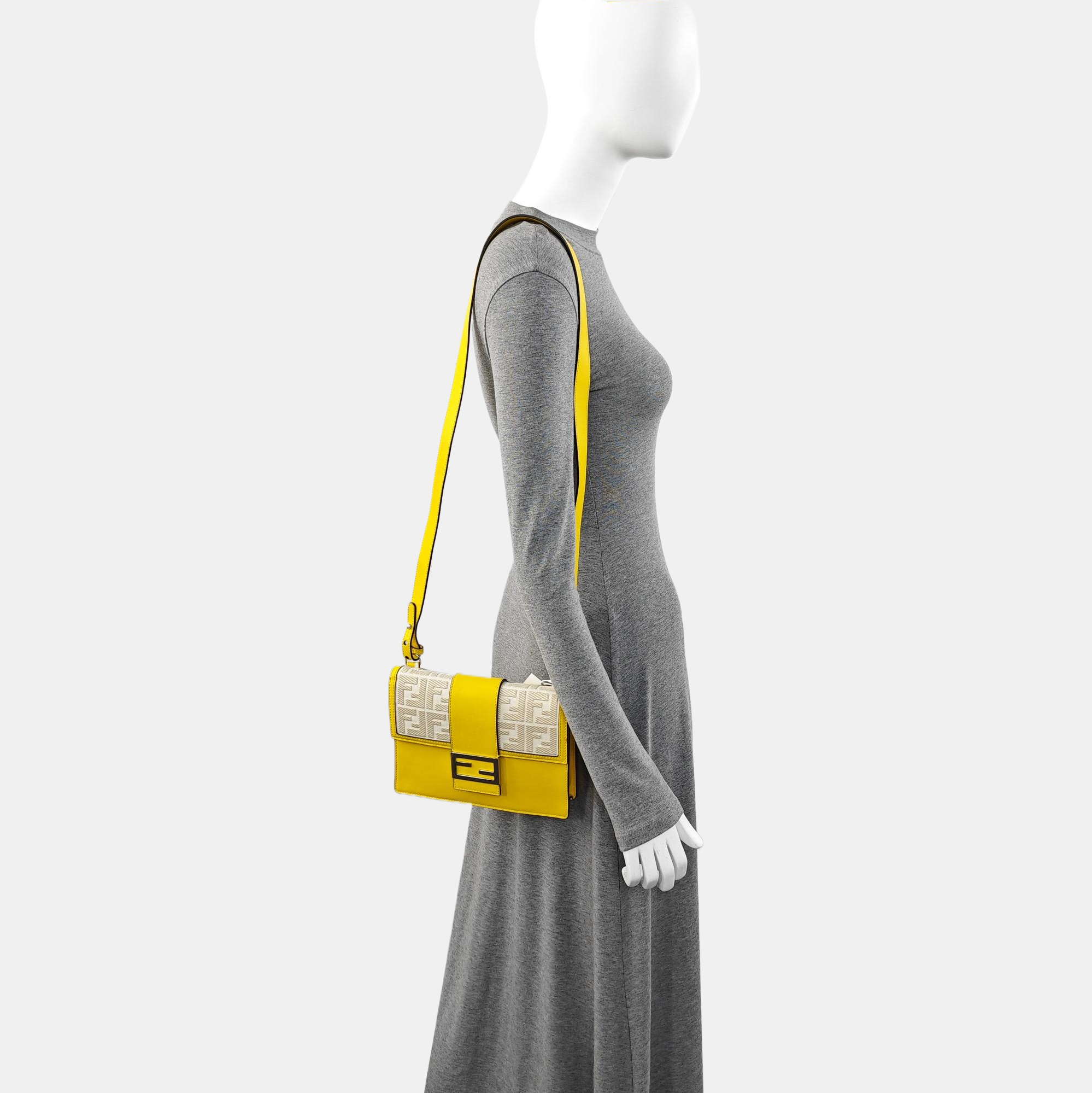 Authenticated pre-owned  Baguette Medium Calfskin Yellow - Shoulder Bag at Looply