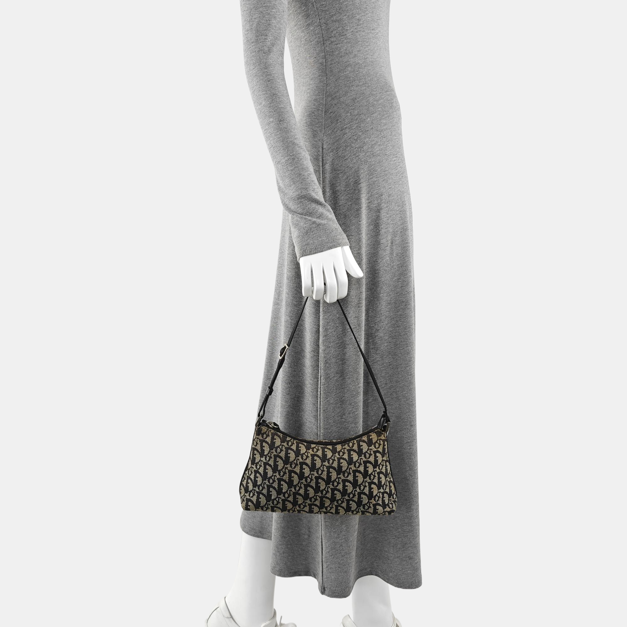 Oblique Canvas Top Handle Bag Black