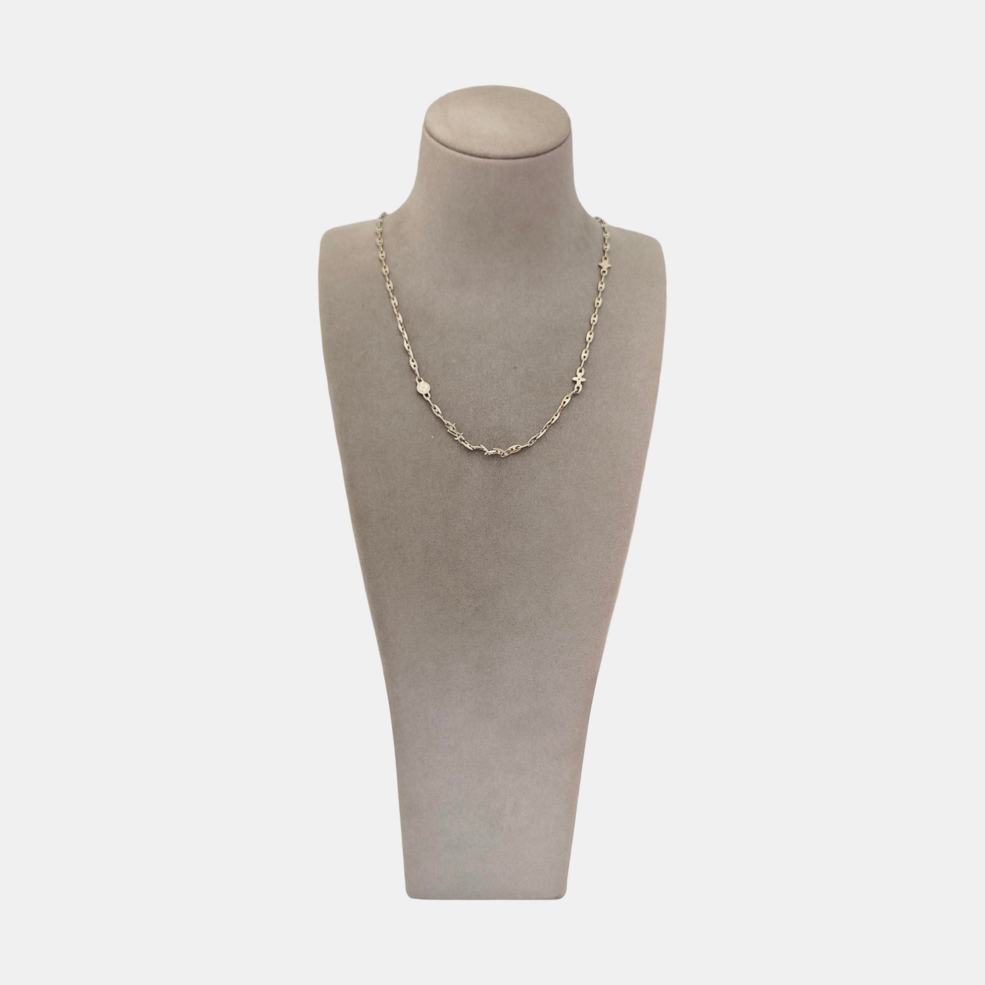 Authenticated pre-owned  Silver Tone Metal Silver Necklace - Necklace at Looply