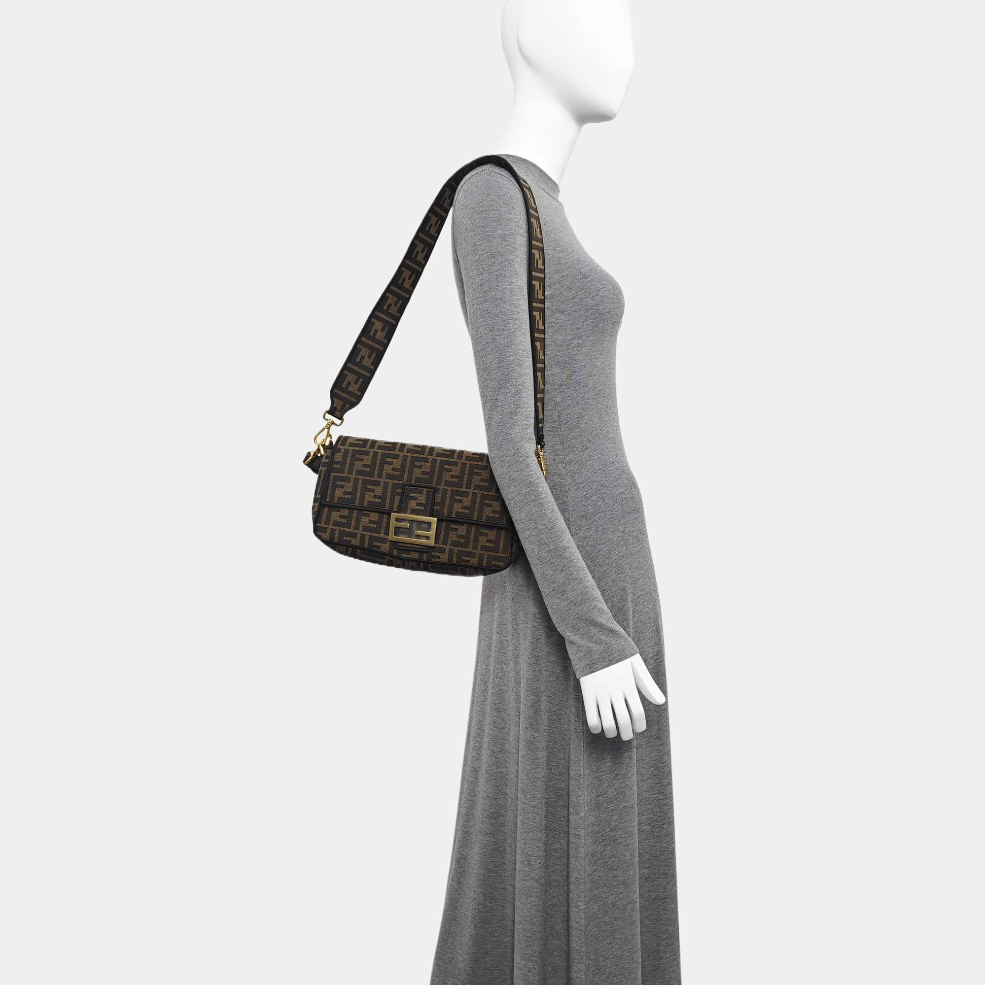 Baguette Medium Canvas Brown