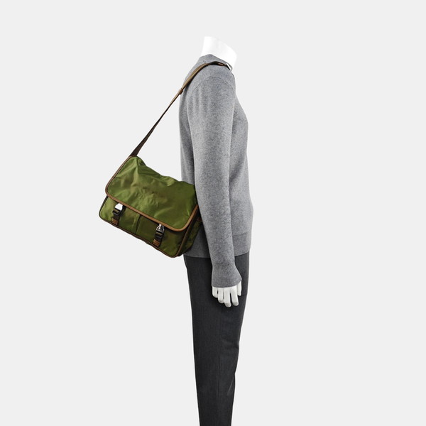 Vela Messenger Bag Nylon Green