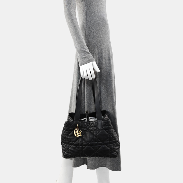 Toujours Medium Cannage Calfskin Black