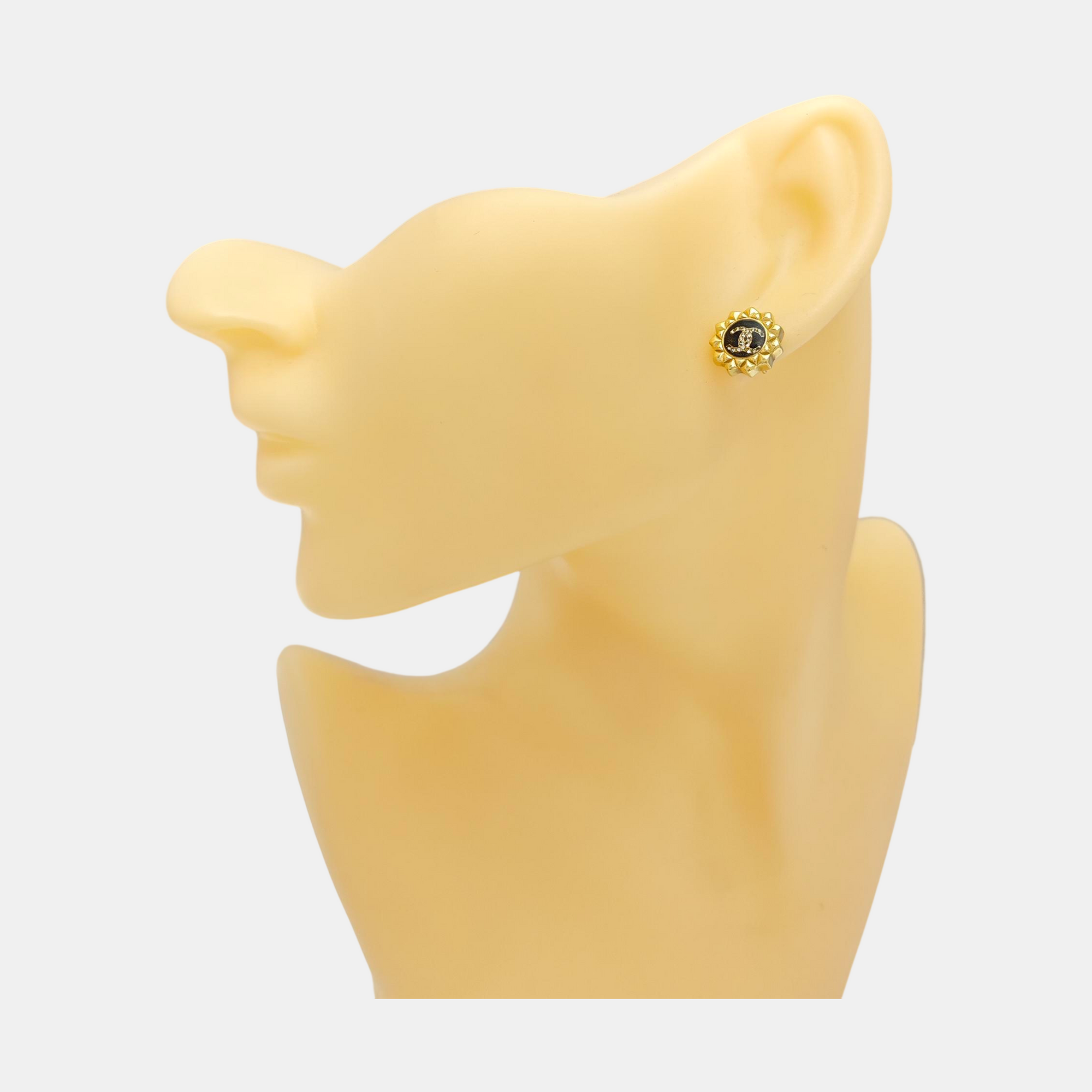 Metal Gold Stud Earrings