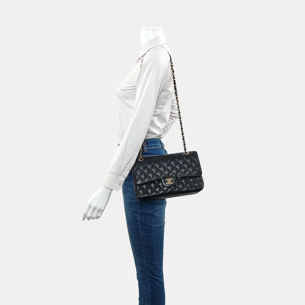 CLASSIC FLAP Medium Quilted Grained Calfskin Black