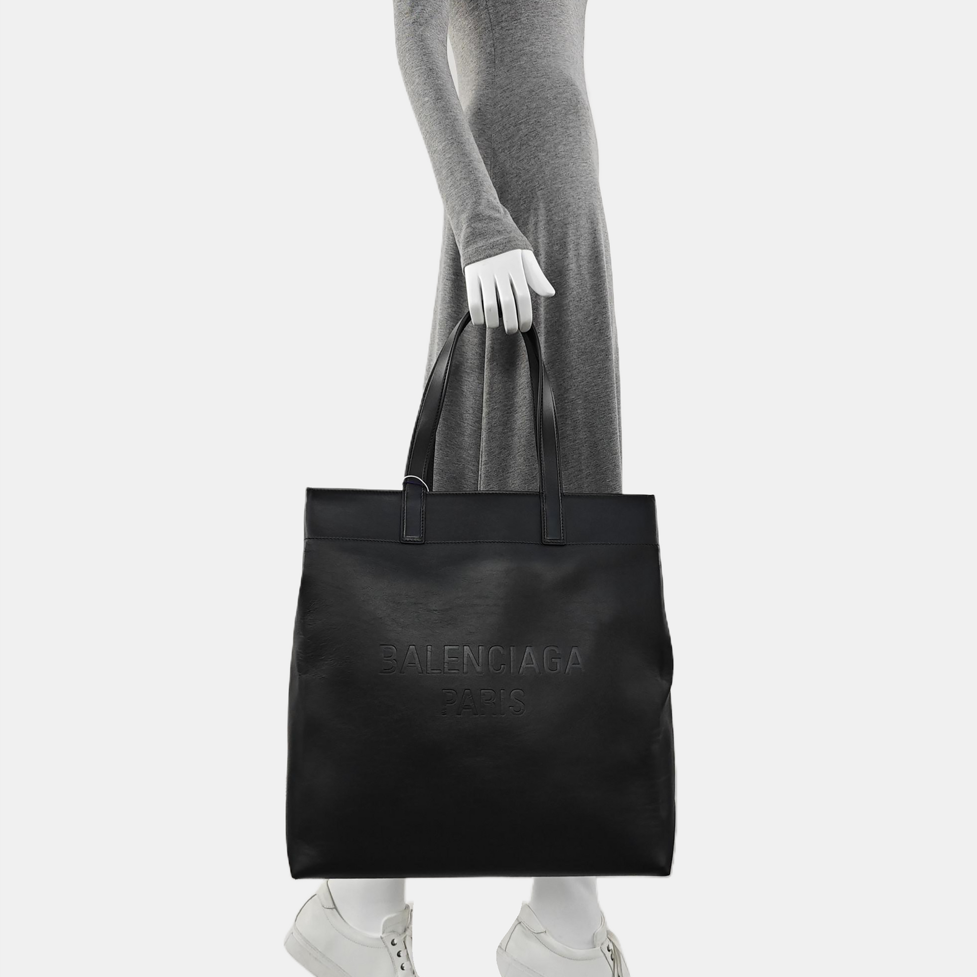 DUTY FREE North-South Calfskin Black