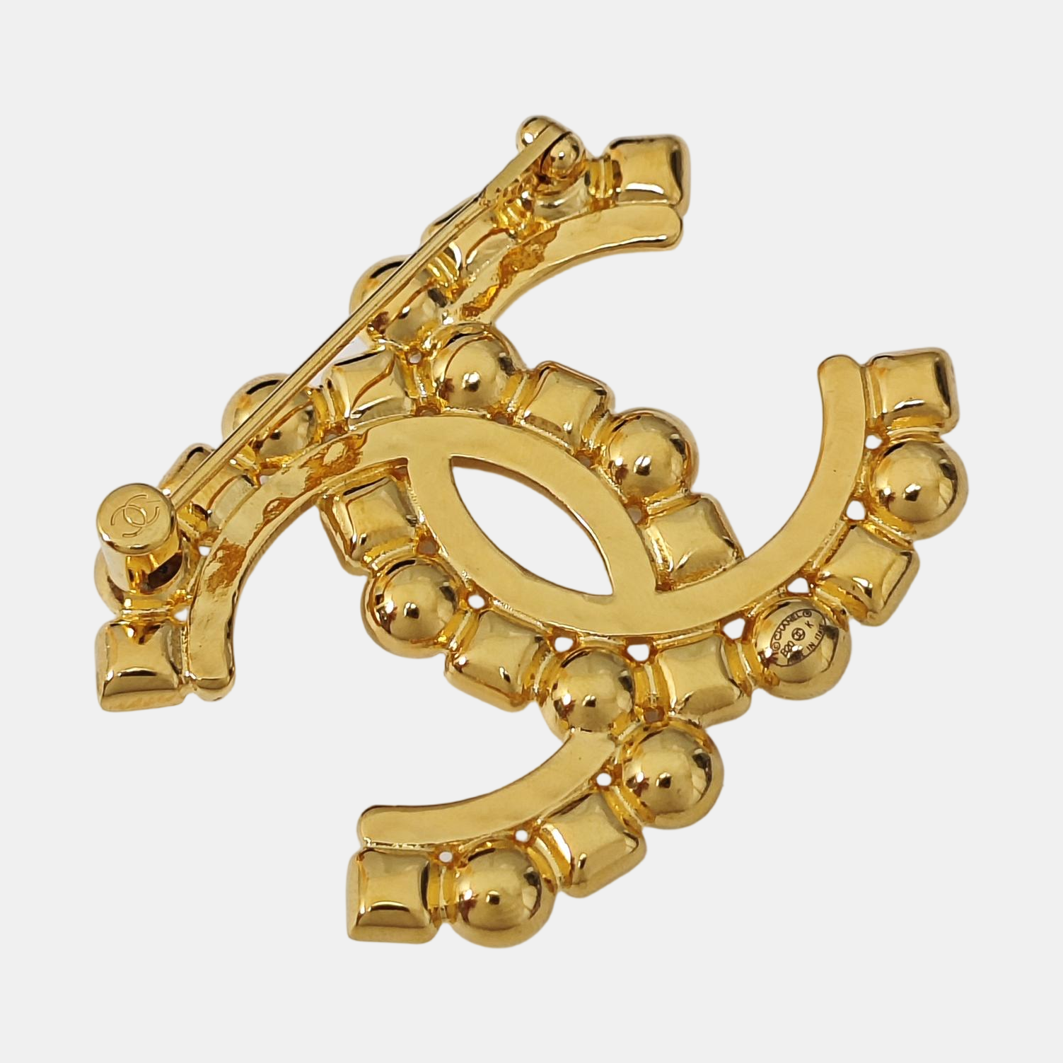 CC Logo Metal Gold Brooch