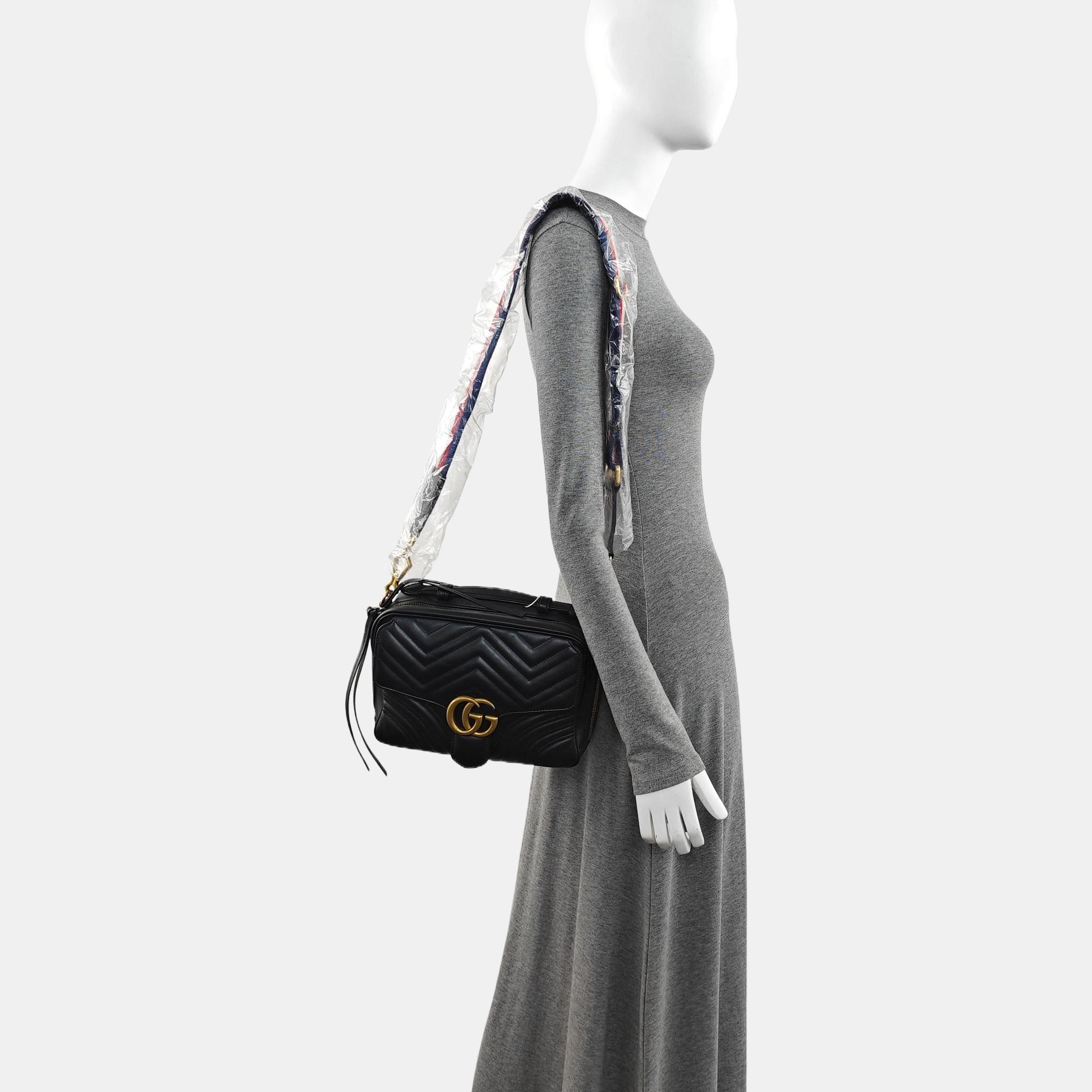 Authenticated pre-owned  GG Marmont Quilted Calfskin Black - Shoulder Bag at Looply