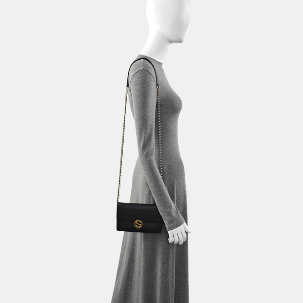 Authenticated pre-owned  Interlocking G Calfskin Black - Shoulder Bag at Looply