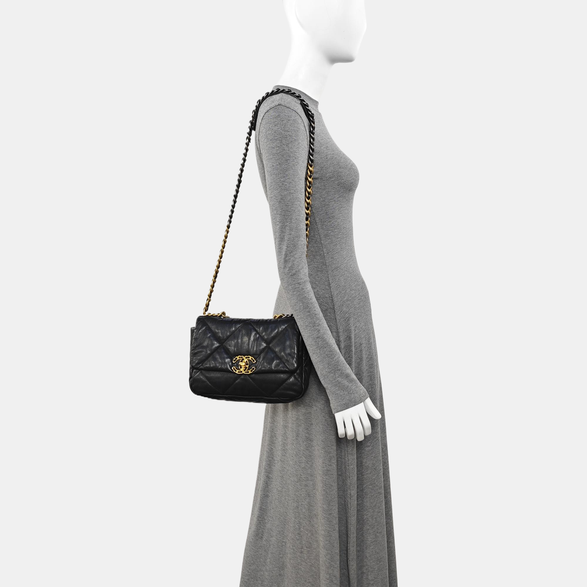 CHANEL 19 Small Quilted Lambskin Black