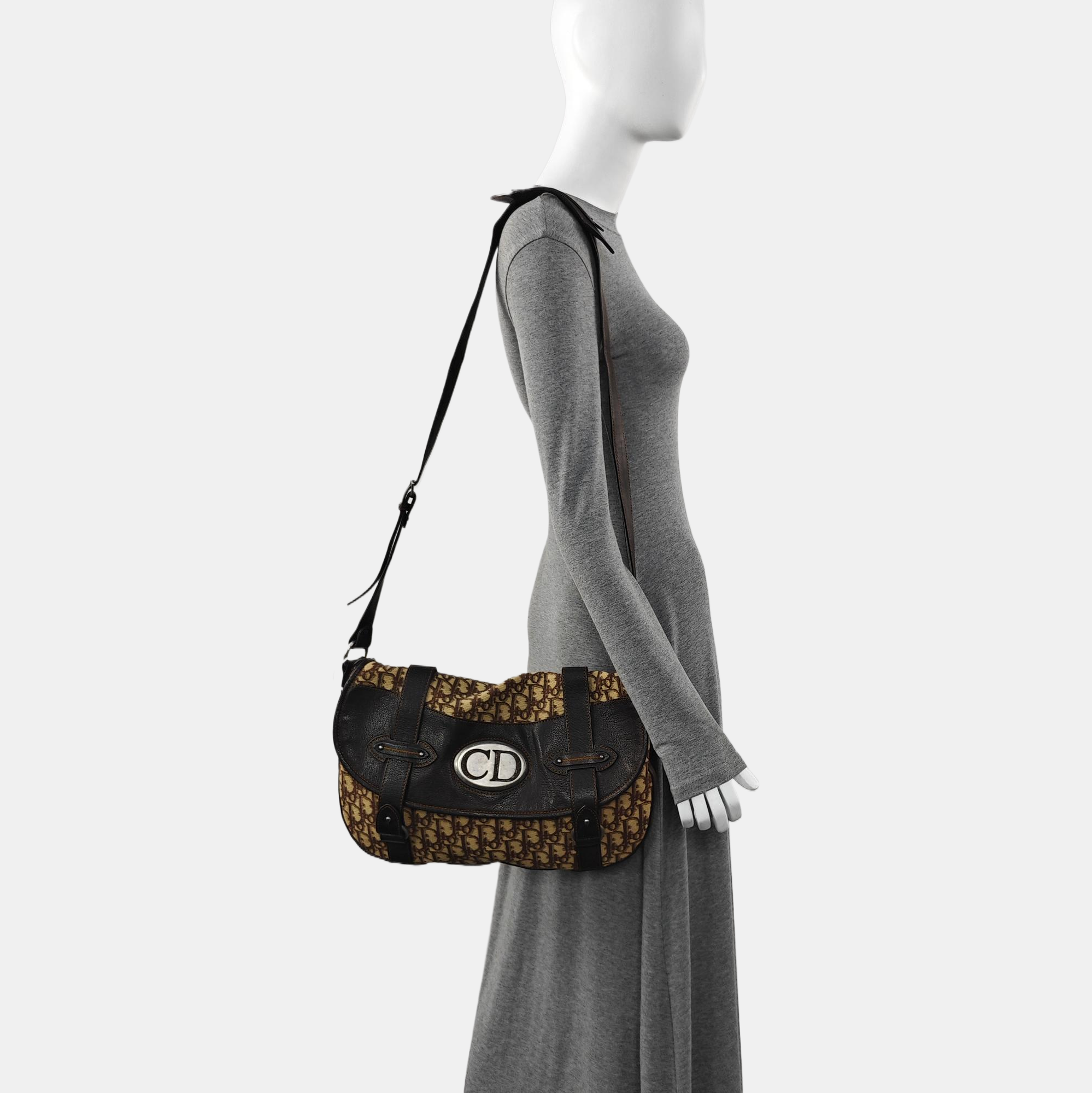 Oblique Canvas Shoulder Bag Beige