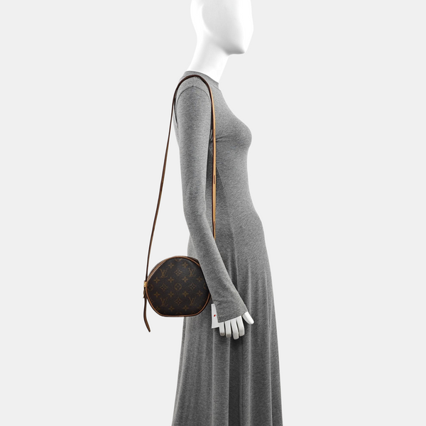 BOITE CHAPEAU PM Monogram Coated Canvas Brown