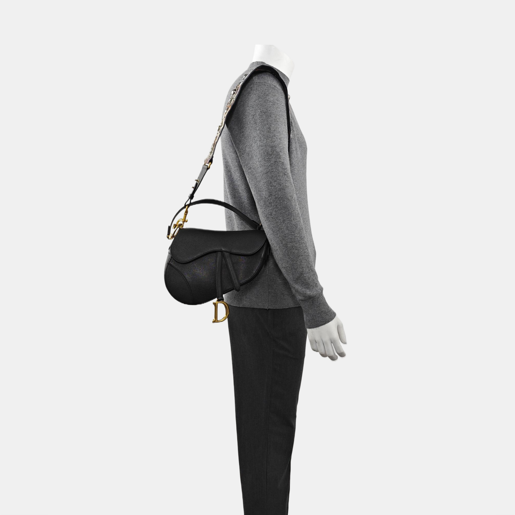 Saddle Medium Calfskin Black