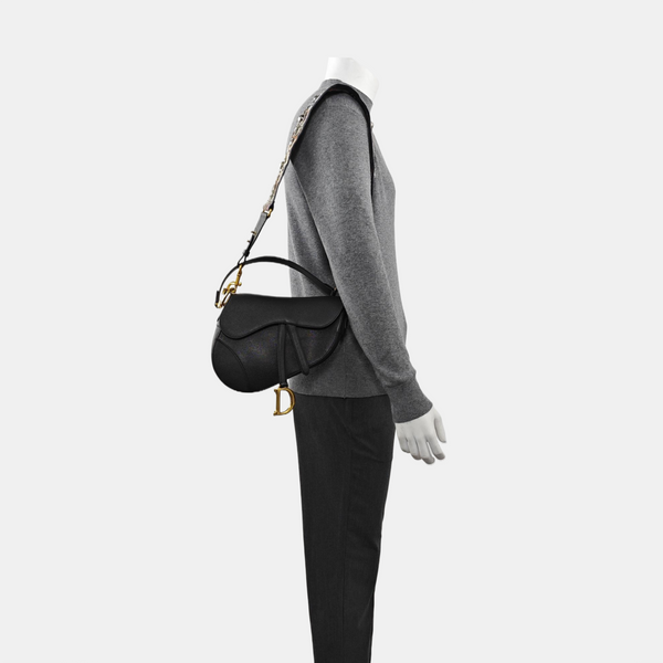 Saddle Medium Calfskin Black