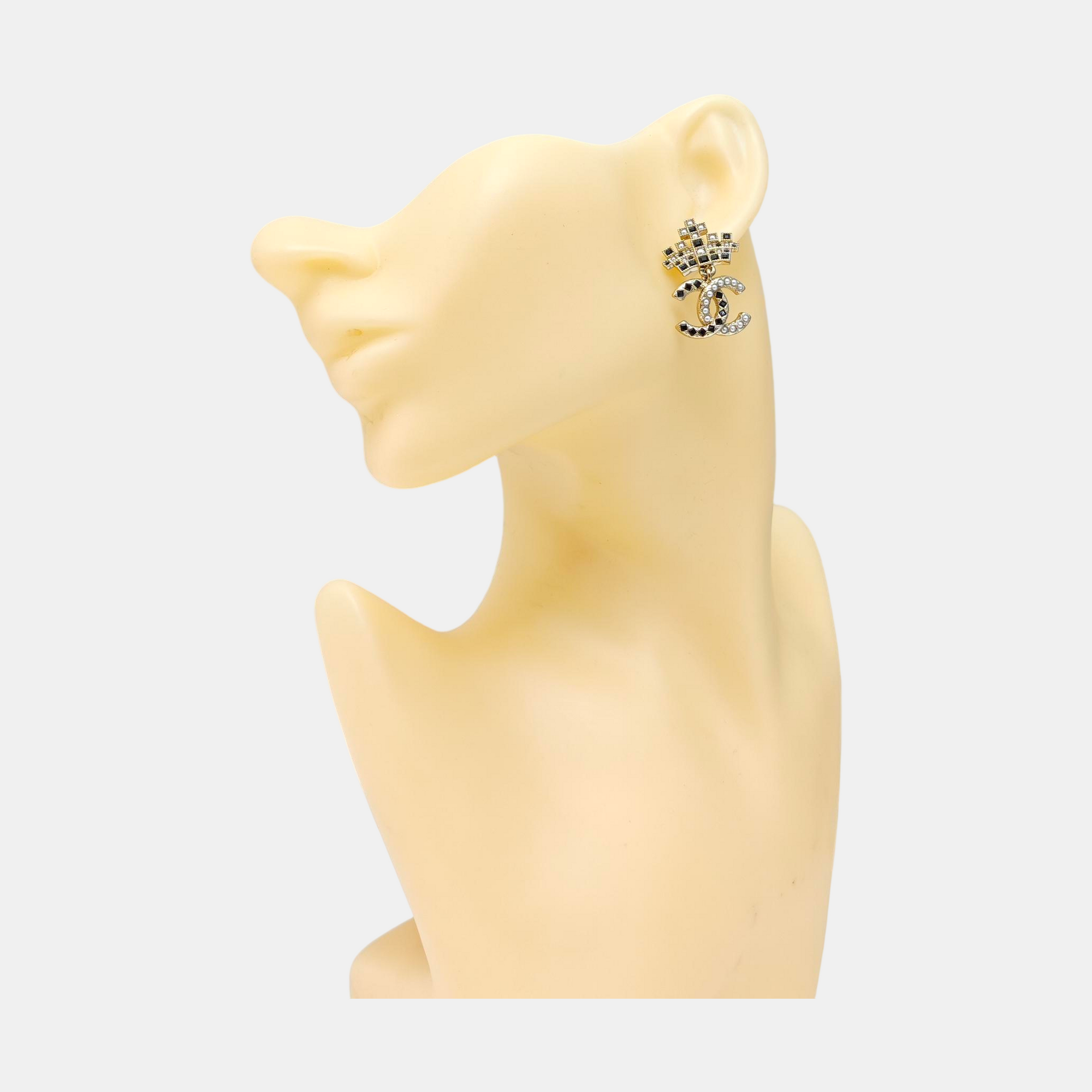 Metal Gold Stud Earrings