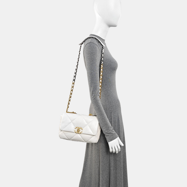 CHANEL 19 Small Quilted Lambskin White