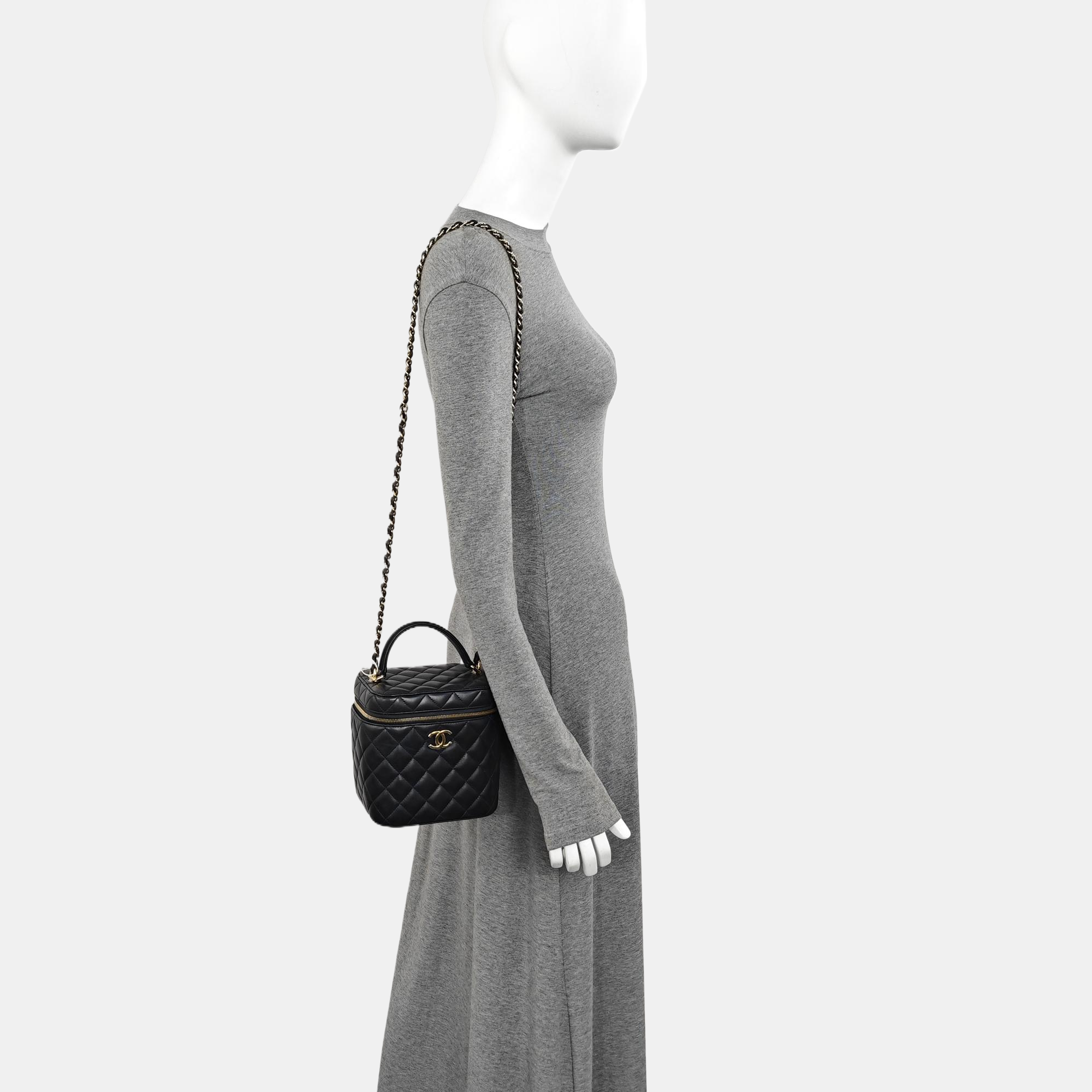 VANITY CASE Small Quilted Lambskin Black