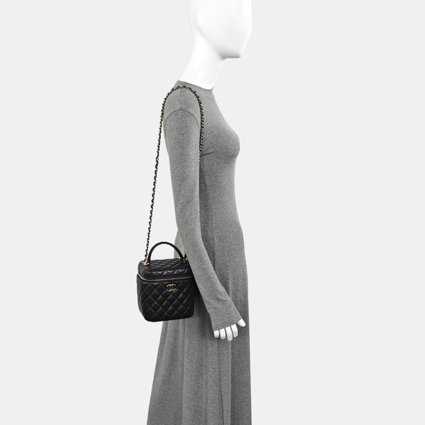VANITY CASE Small Quilted Lambskin Black