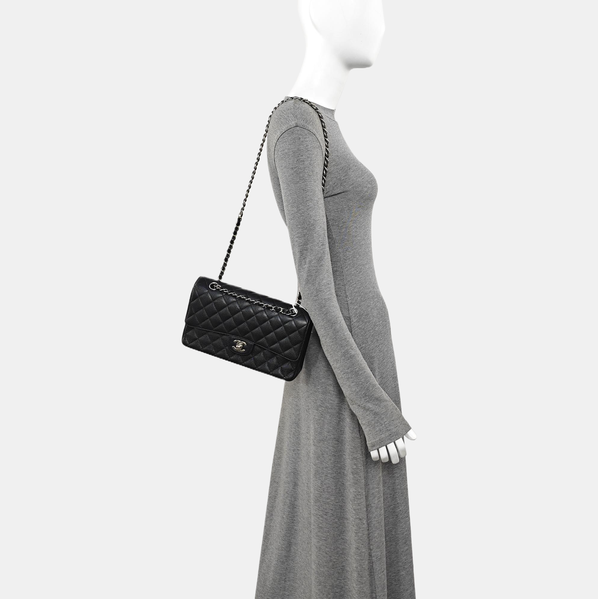 CLASSIC FLAP Small Quilted Grained Calfskin Black