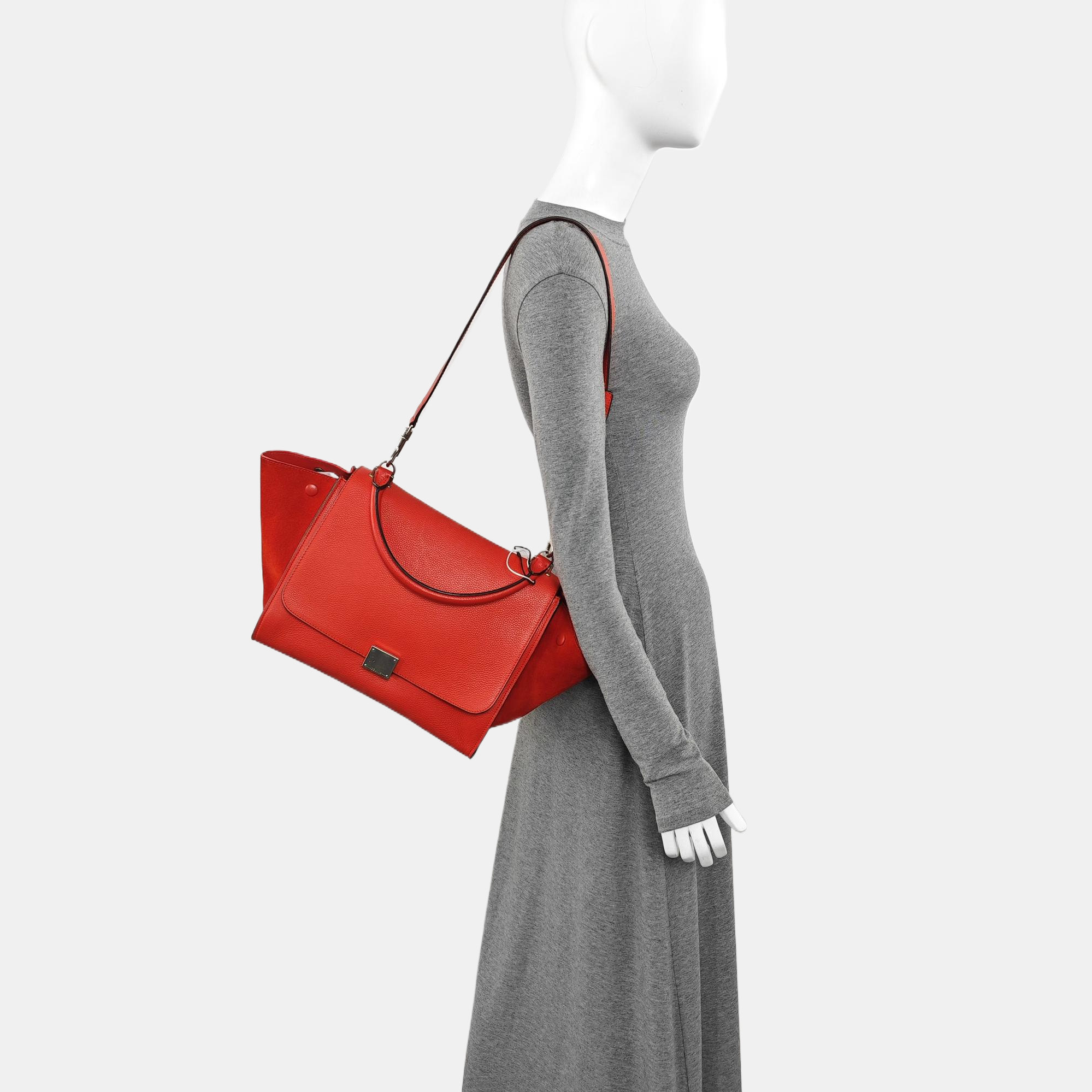 TRAPEZE Medium Calfskin Red