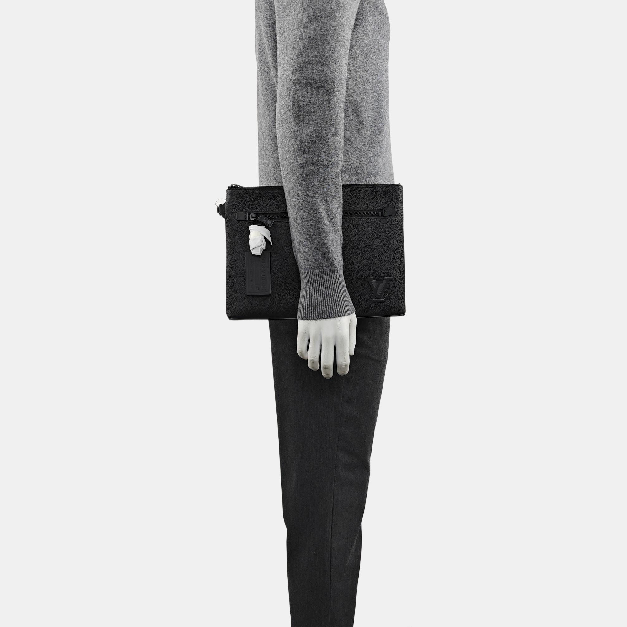 AEROGRAM Calfskin Black