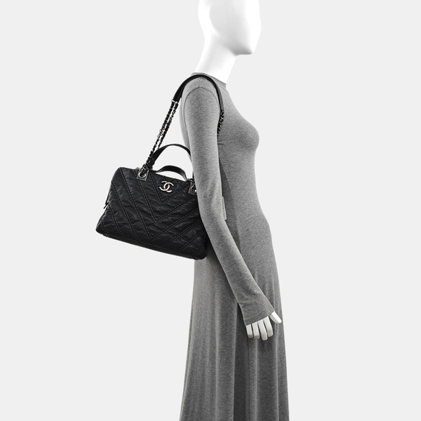 Quilted Calfskin Shoulder Bag Black