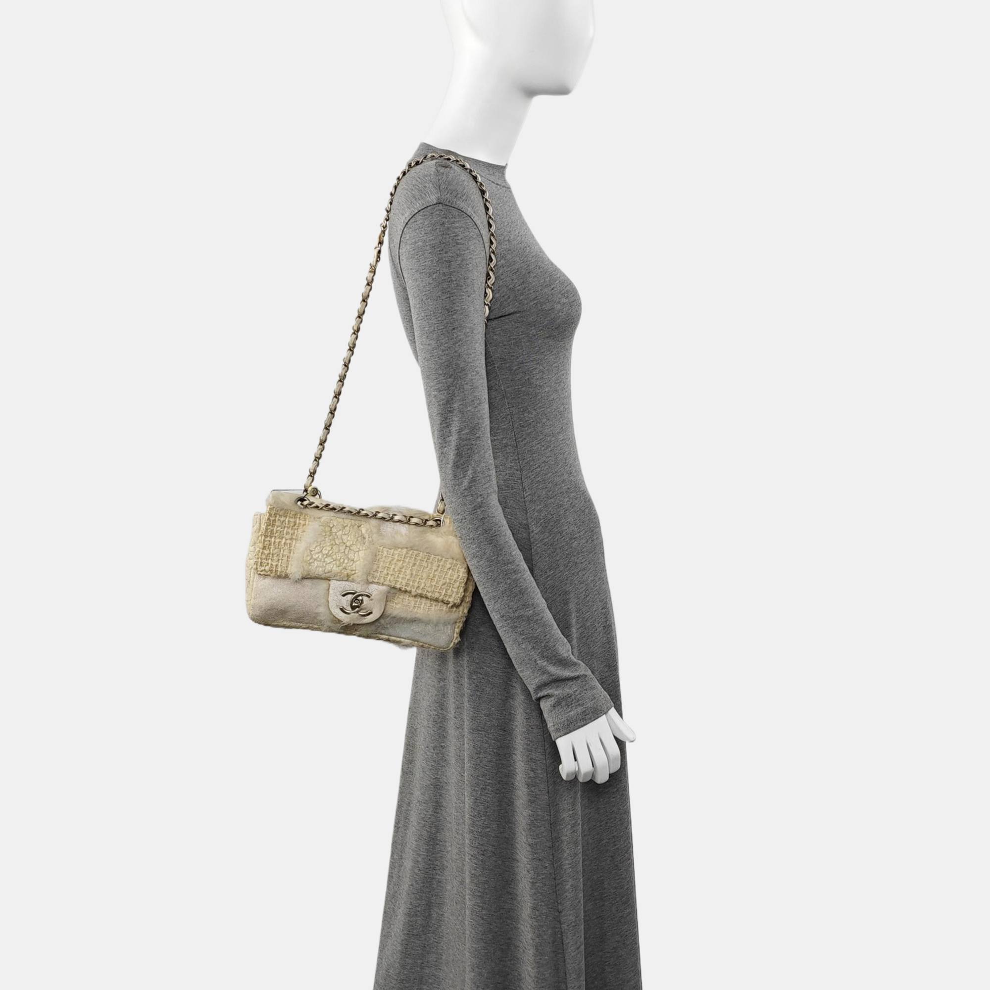 Authenticated pre-owned  CLASSIC FLAP Fabric Beige - Shoulder Bag at Looply