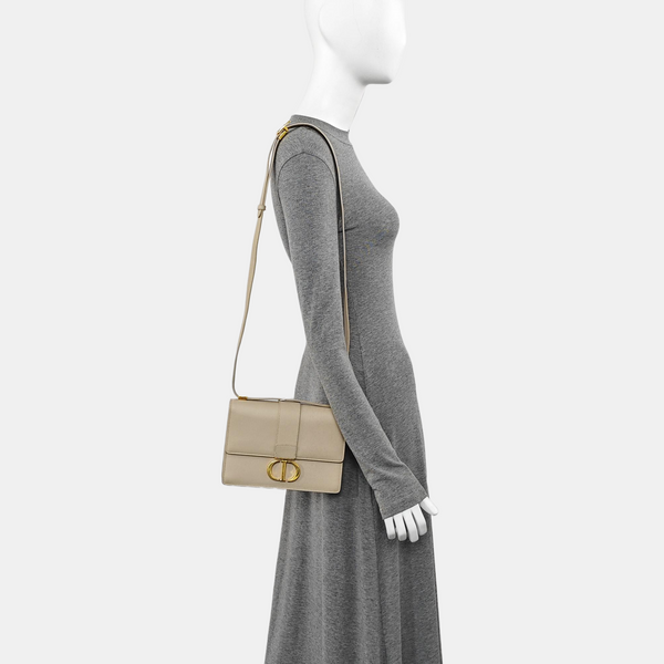 30 Montaigne Small Calfskin Beige