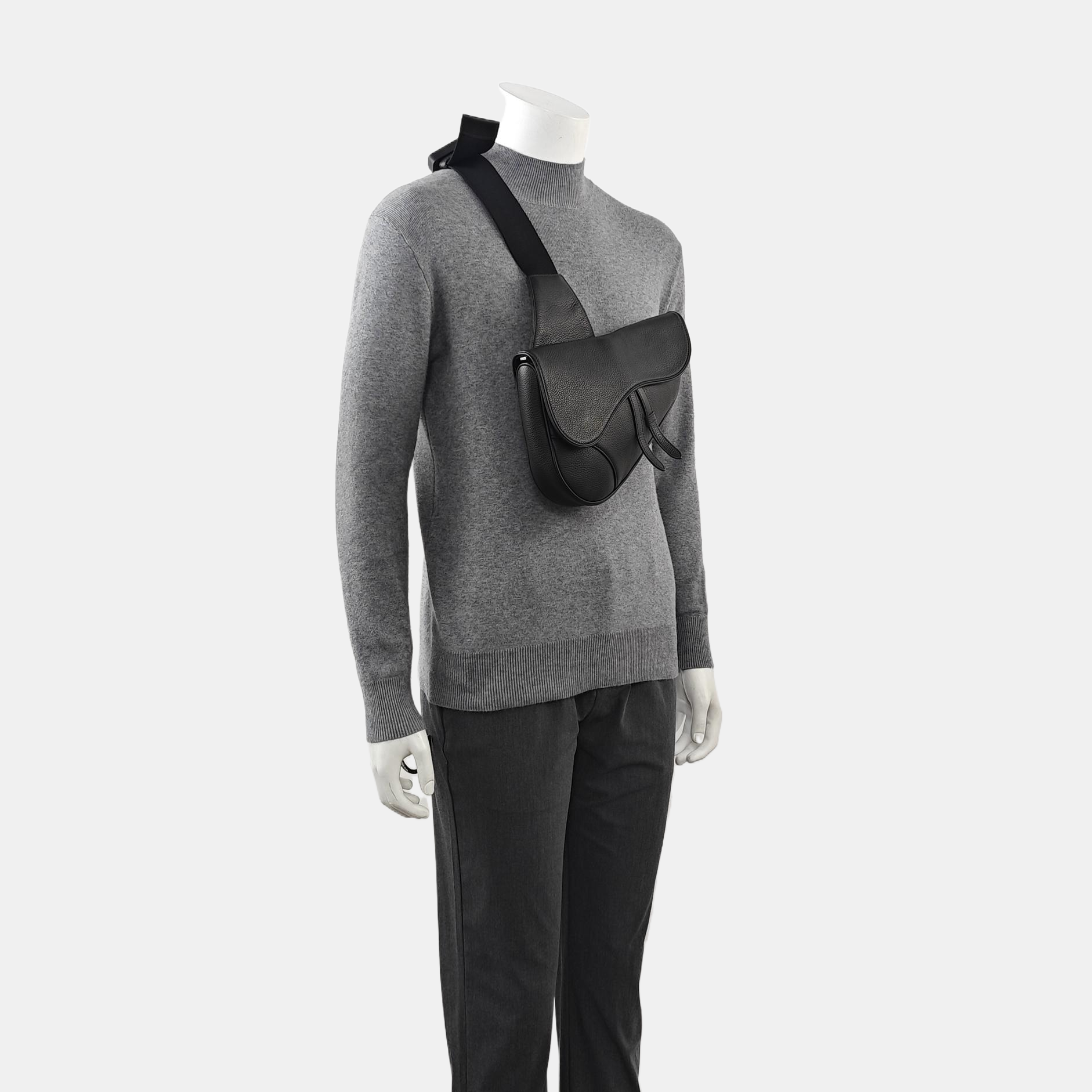 Saddle Medium Calfskin Black