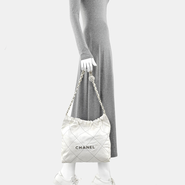 CHANEL 22 Small Quilted Calfskin White