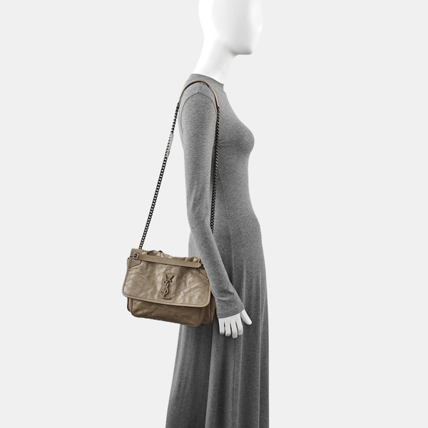NIKI Medium Chevron Calfskin Beige