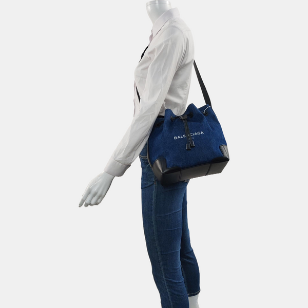 Canvas Blue