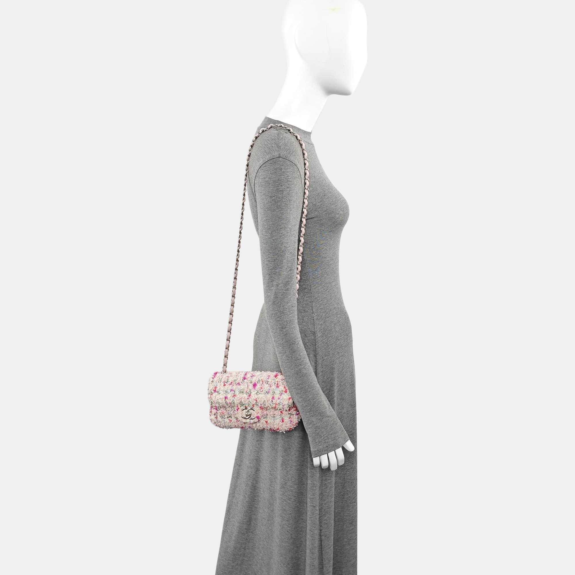 CLASSIC FLAP Mini Wool Pink