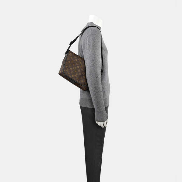 MAGNETIC Monogram Coated Canvas Brown