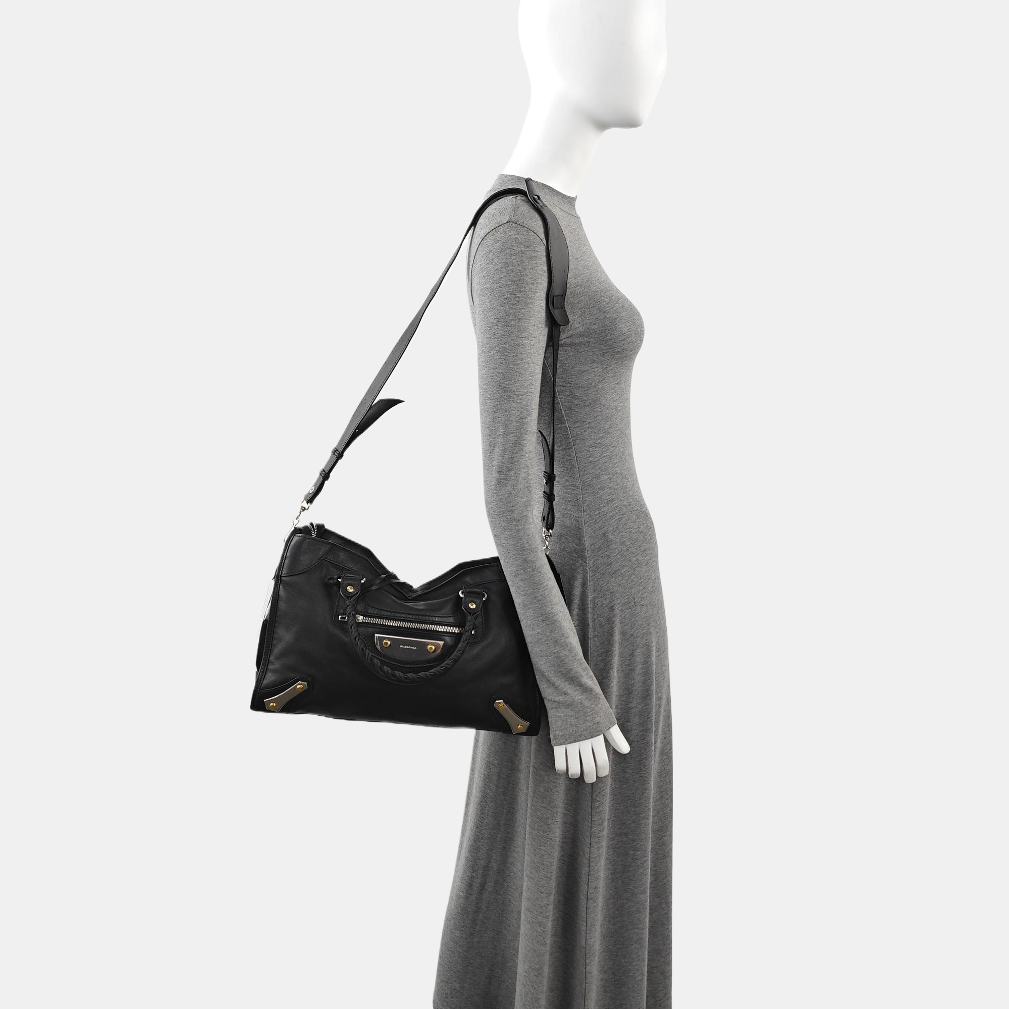 Metal Plate Classic City Lambskin Black