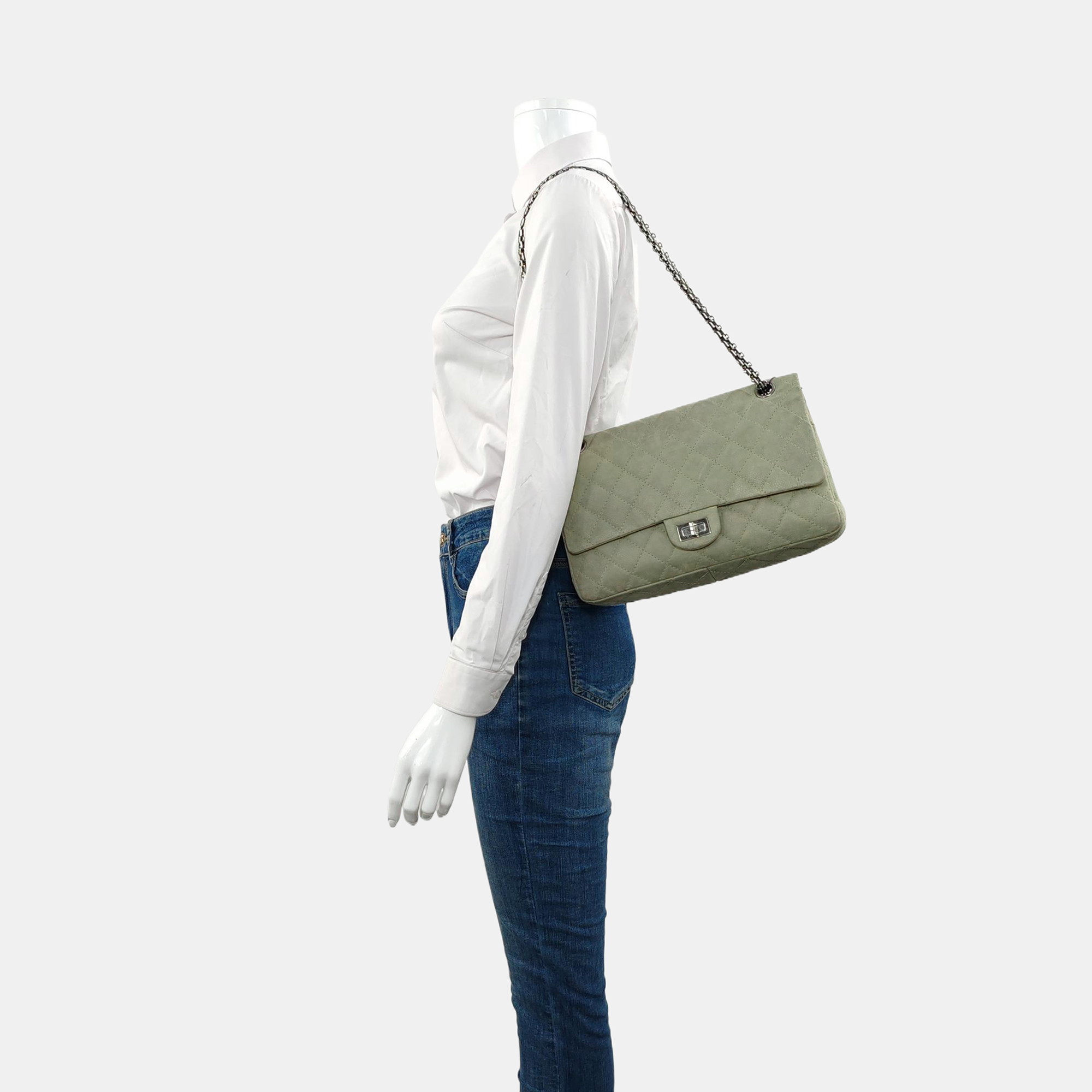 Authenticated pre-owned  2.55 Quilted Calfskin Green - Shoulder Bag at Looply