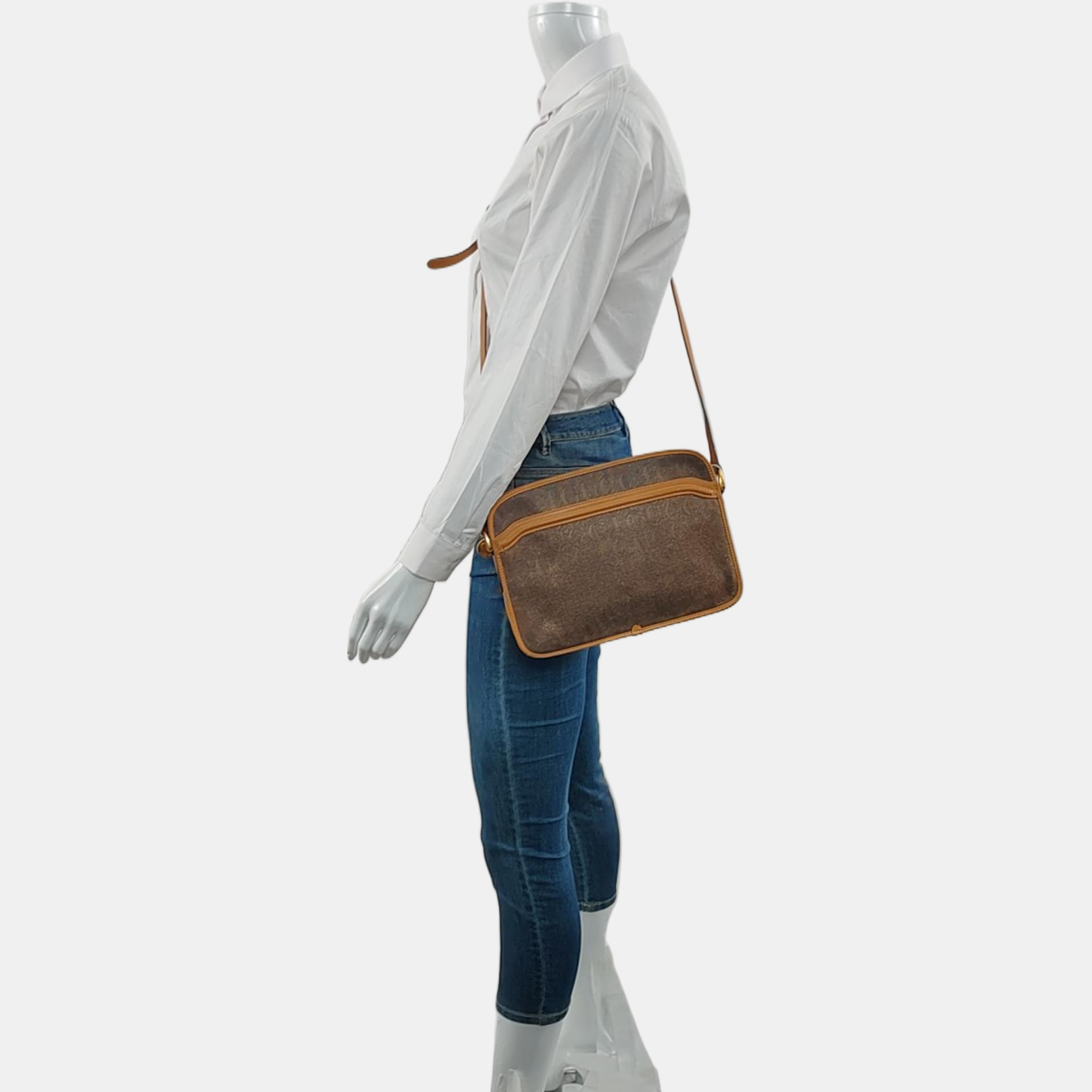 Canvas Brown