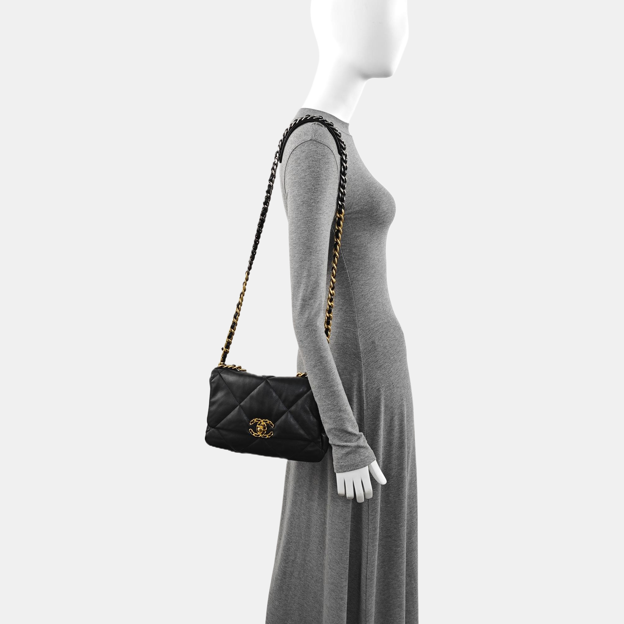 CHANEL 19 Small Quilted Lambskin Black