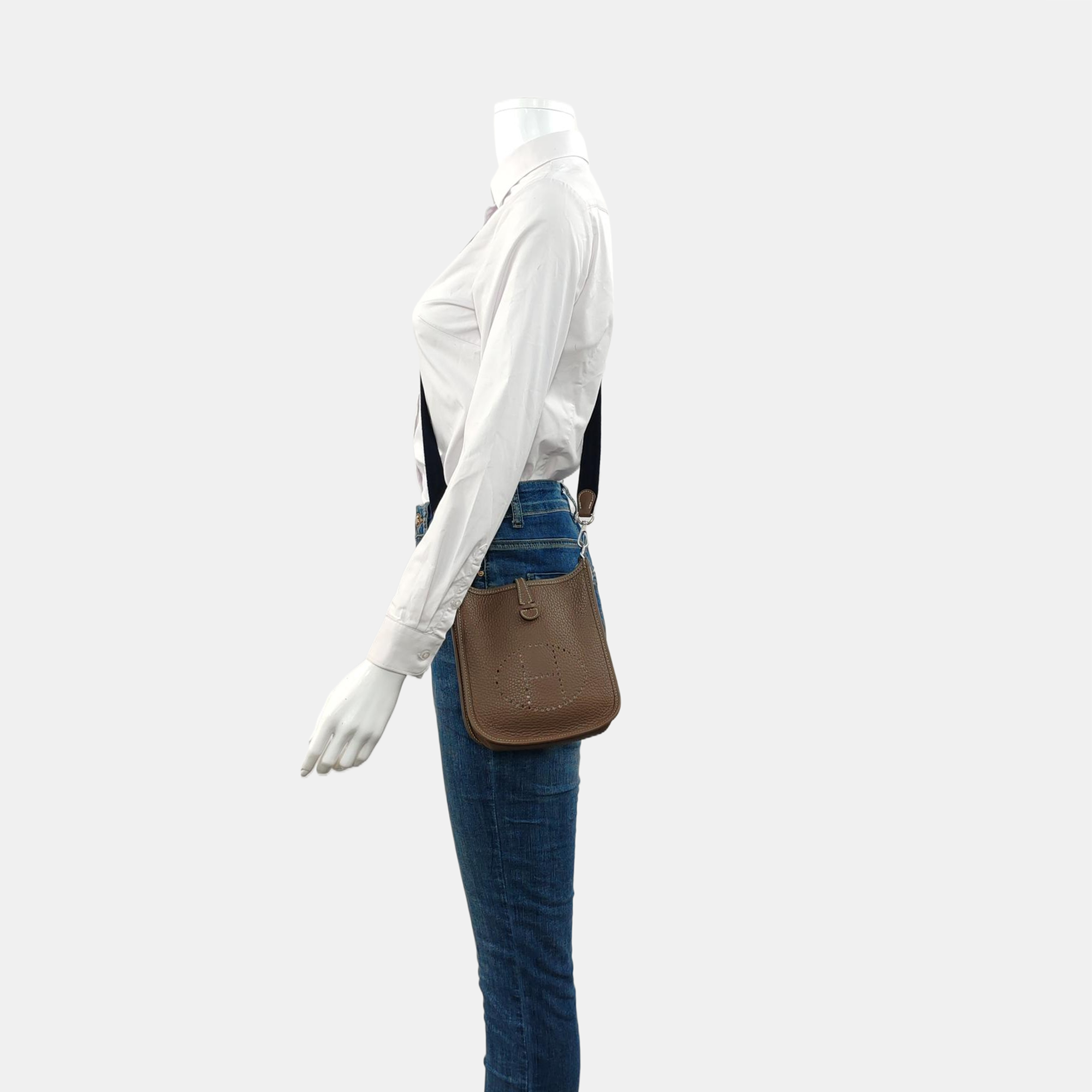 Authenticated pre-owned  Evelyne TPM Clemence Grey - Shoulder Bag at Looply