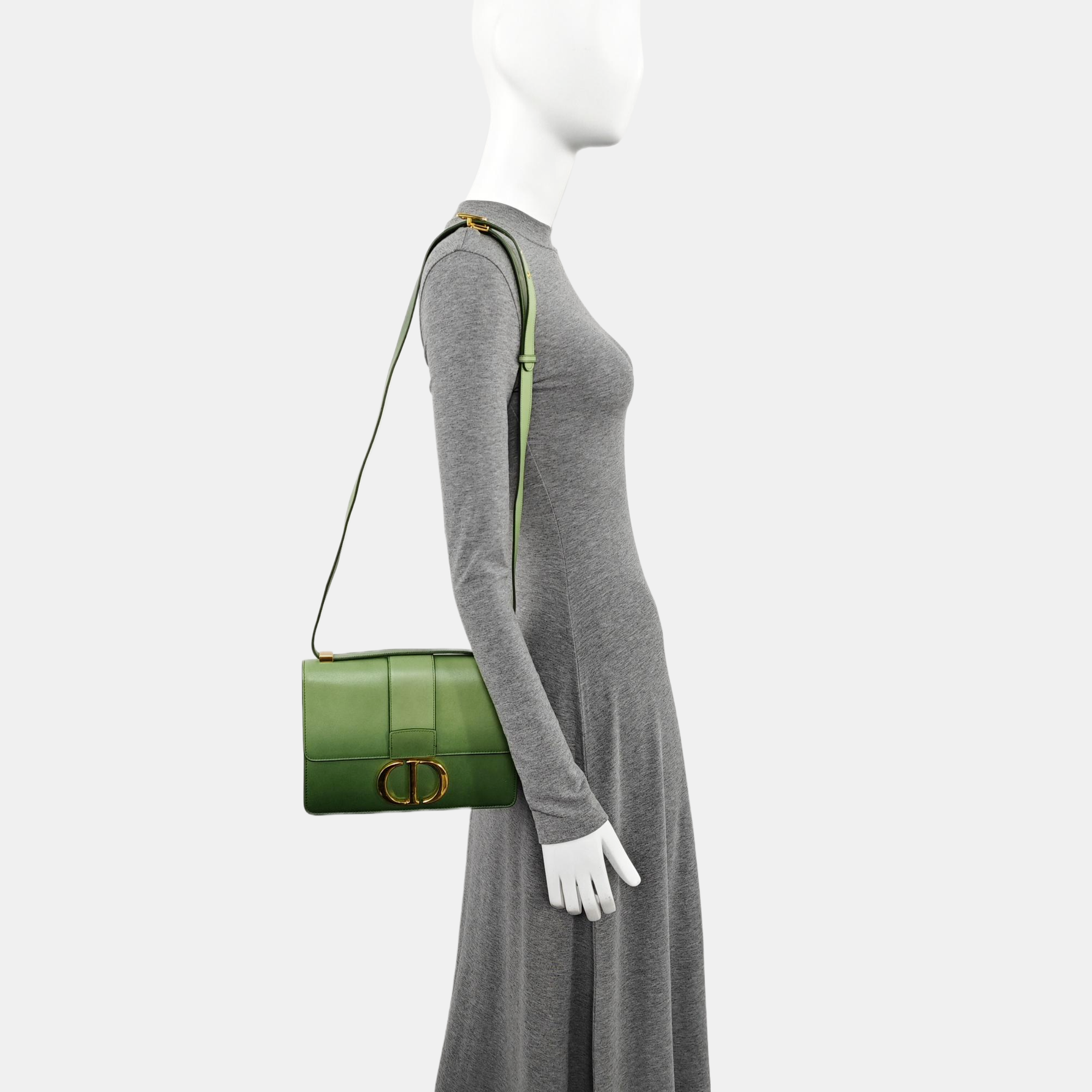 Authenticated pre-owned  30 Montaigne Calfskin Multicolor - Shoulder Bag at Looply