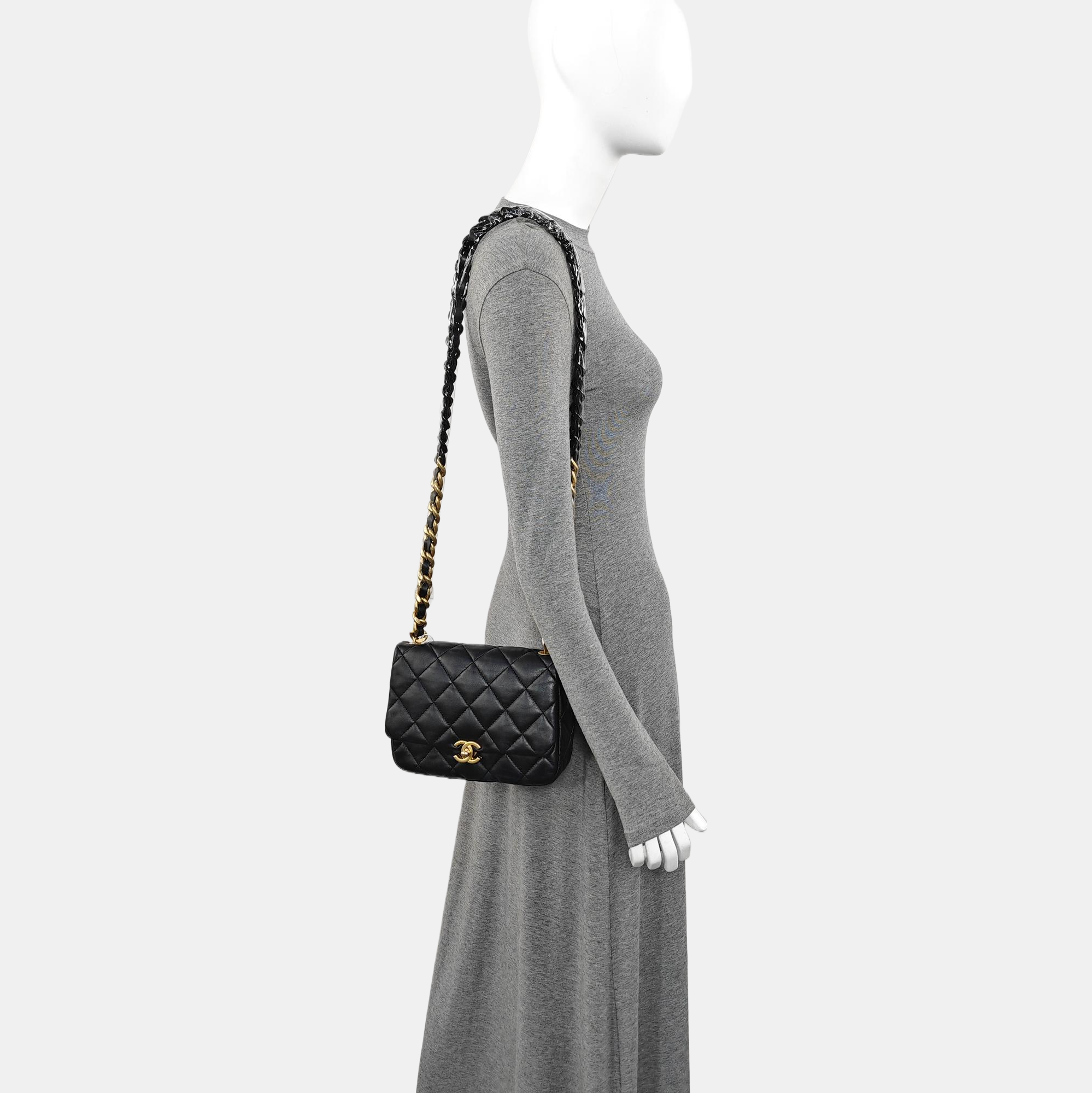 CLASSIC FLAP Mini Quilted Lambskin Black