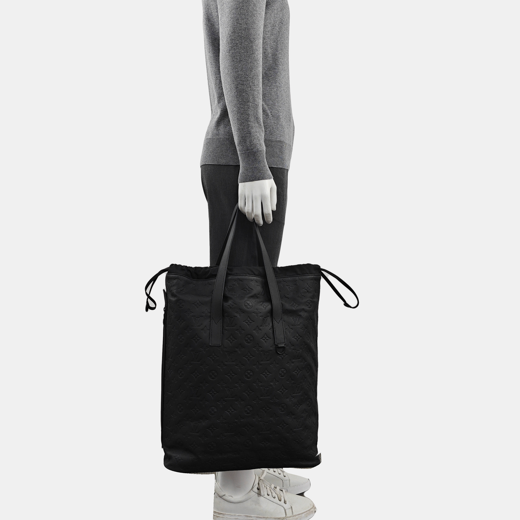CABAS LIGHT Monogram Calfskin Black