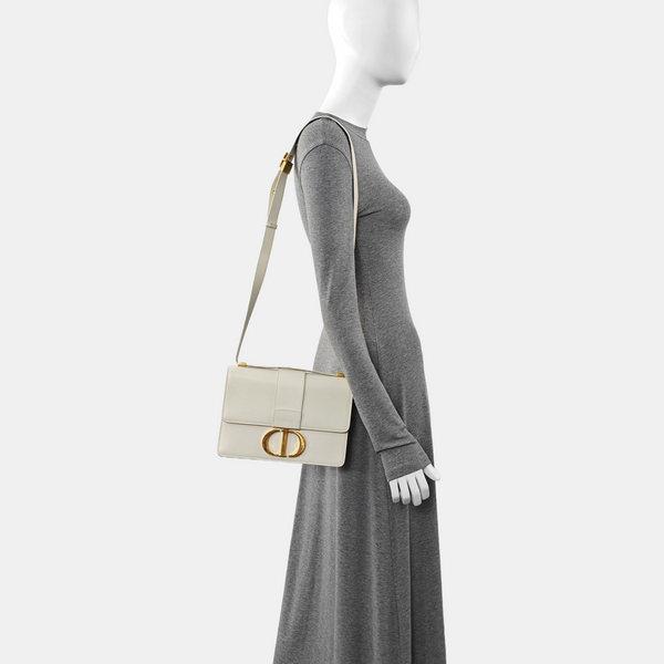Authenticated pre-owned  30 Montaigne Calfskin White - Crossbody Bag at Looply