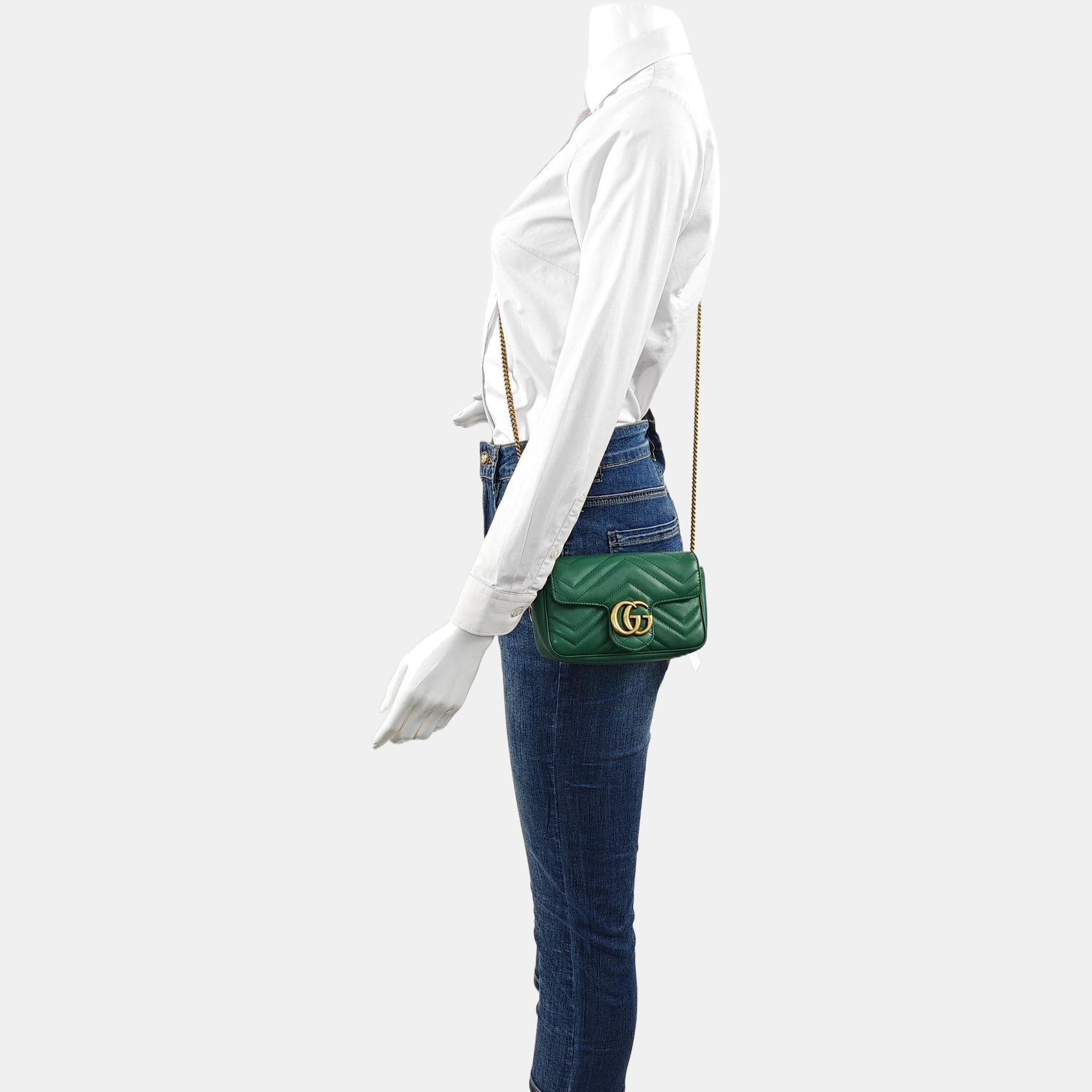 Authenticated pre-owned  GG Marmont Mini Quilted Calfskin Green - Shoulder Bag at Looply