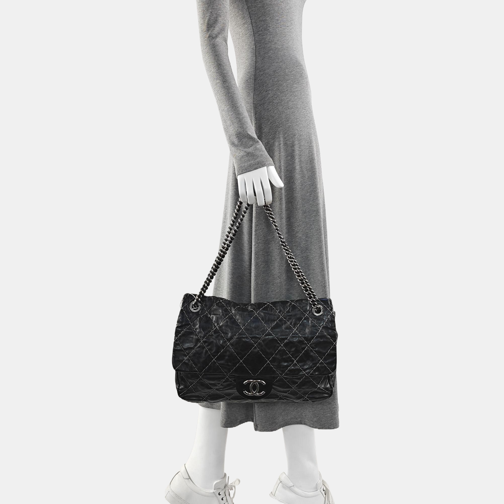 Quilted Calfskin Shoulder Bag Black