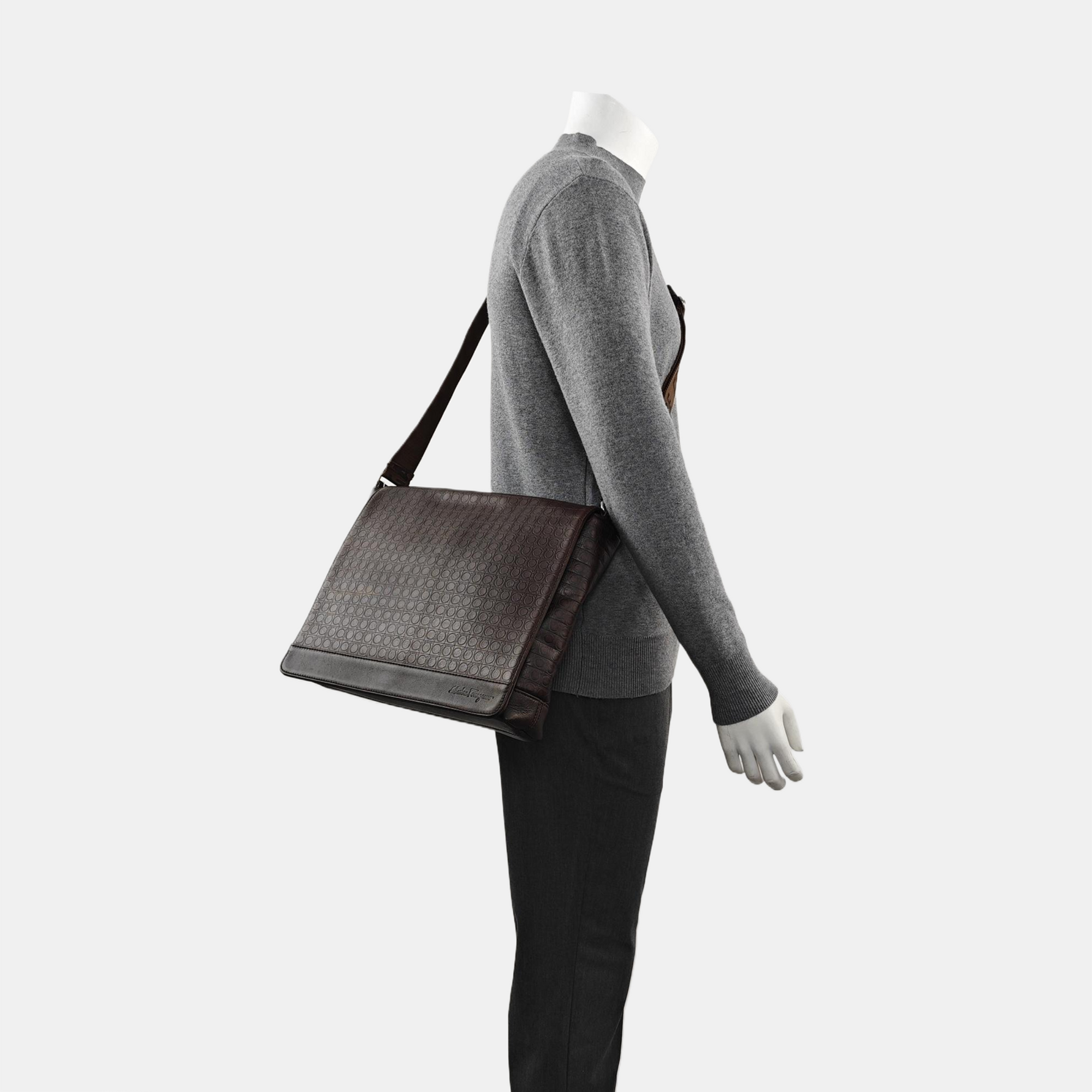 Calfskin Shoulder Bag Red