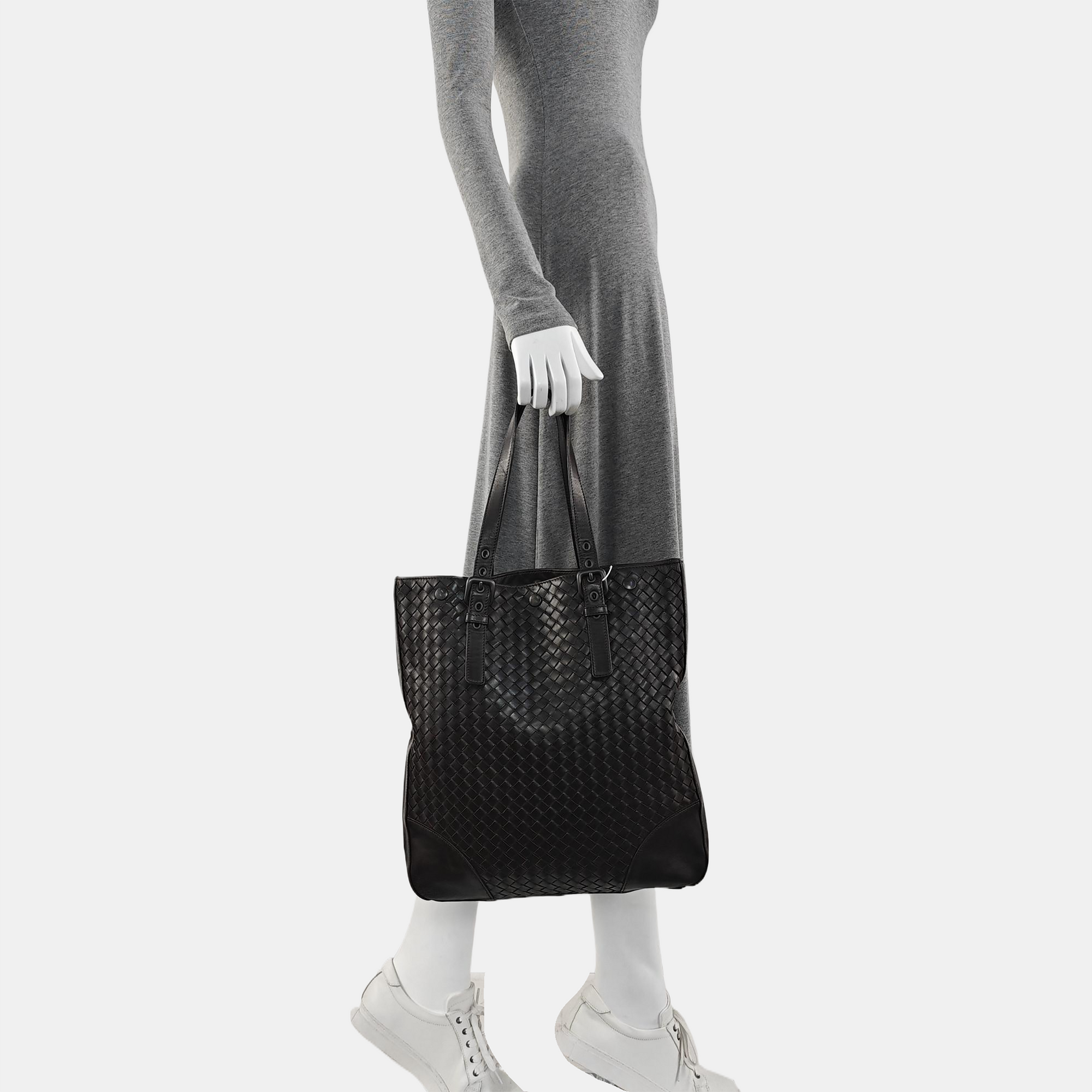 Authenticated pre-owned  Cesta Calfskin Brown - Tote Bag at Looply