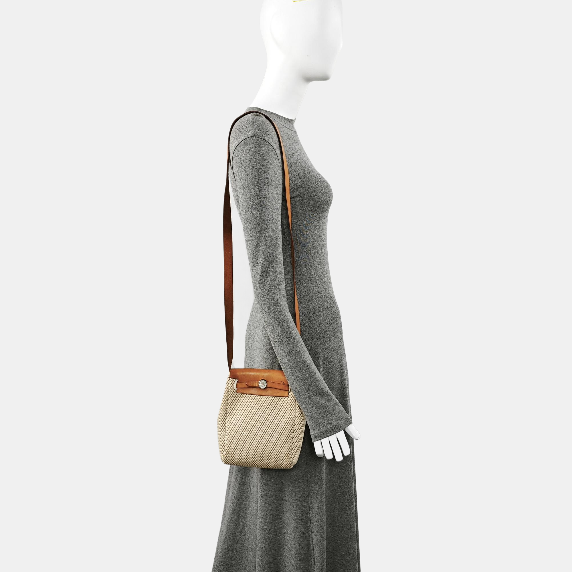 Authenticated pre-owned  Herbag Canvas White - Shoulder Bag at Looply